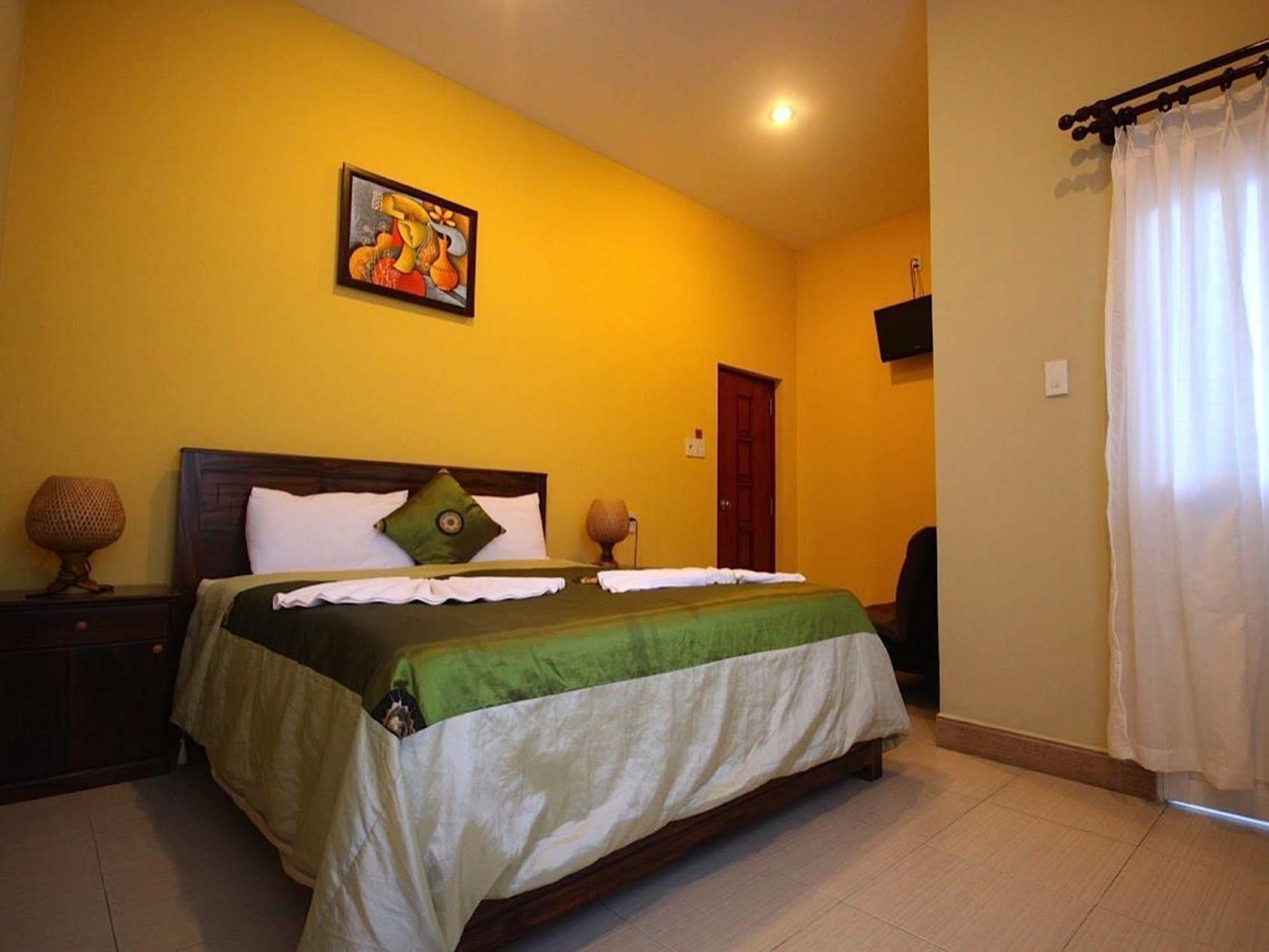 Xin Chao Hotel Mui Ne Exterior photo