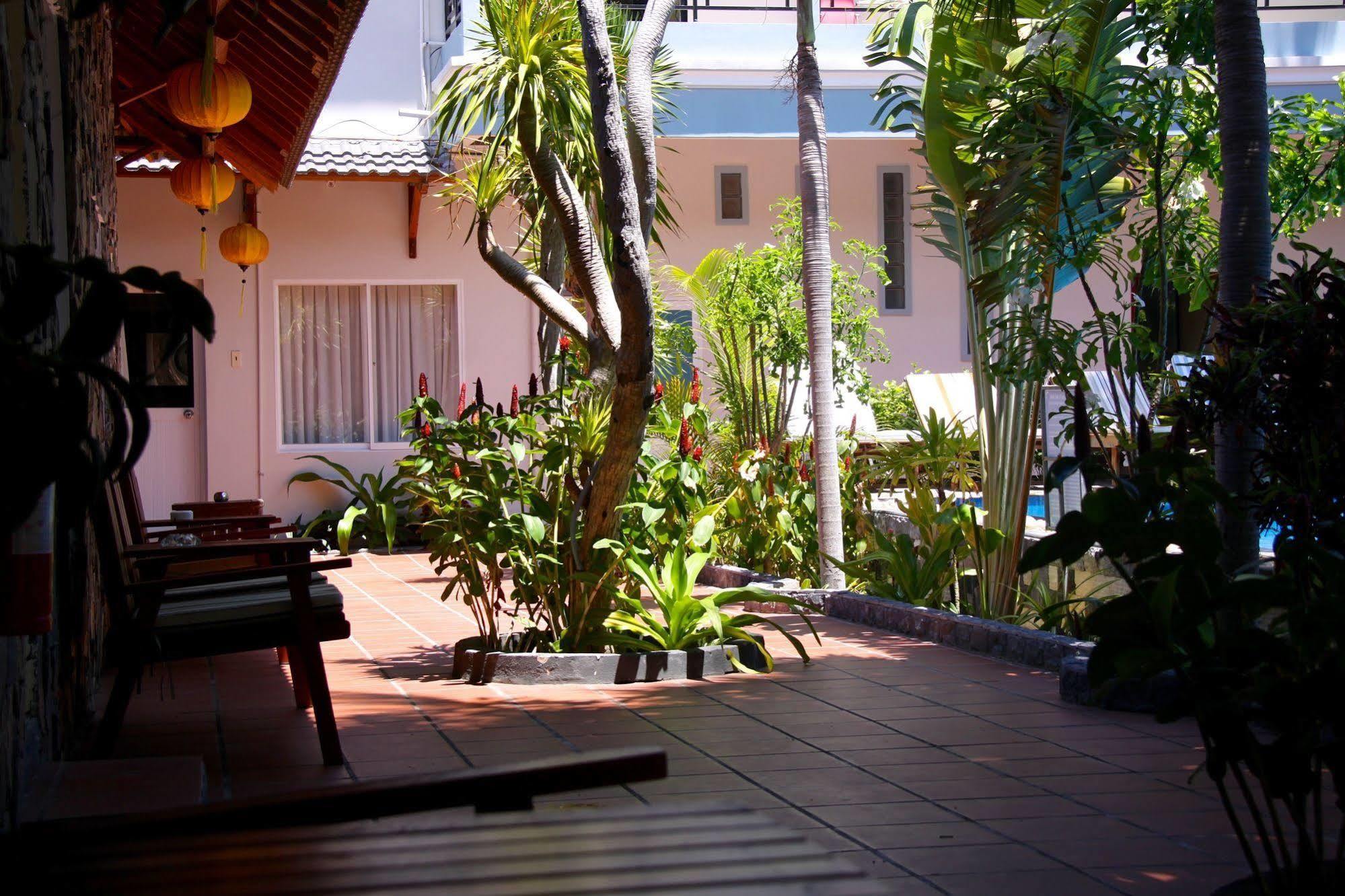Xin Chao Hotel Mui Ne Exterior photo