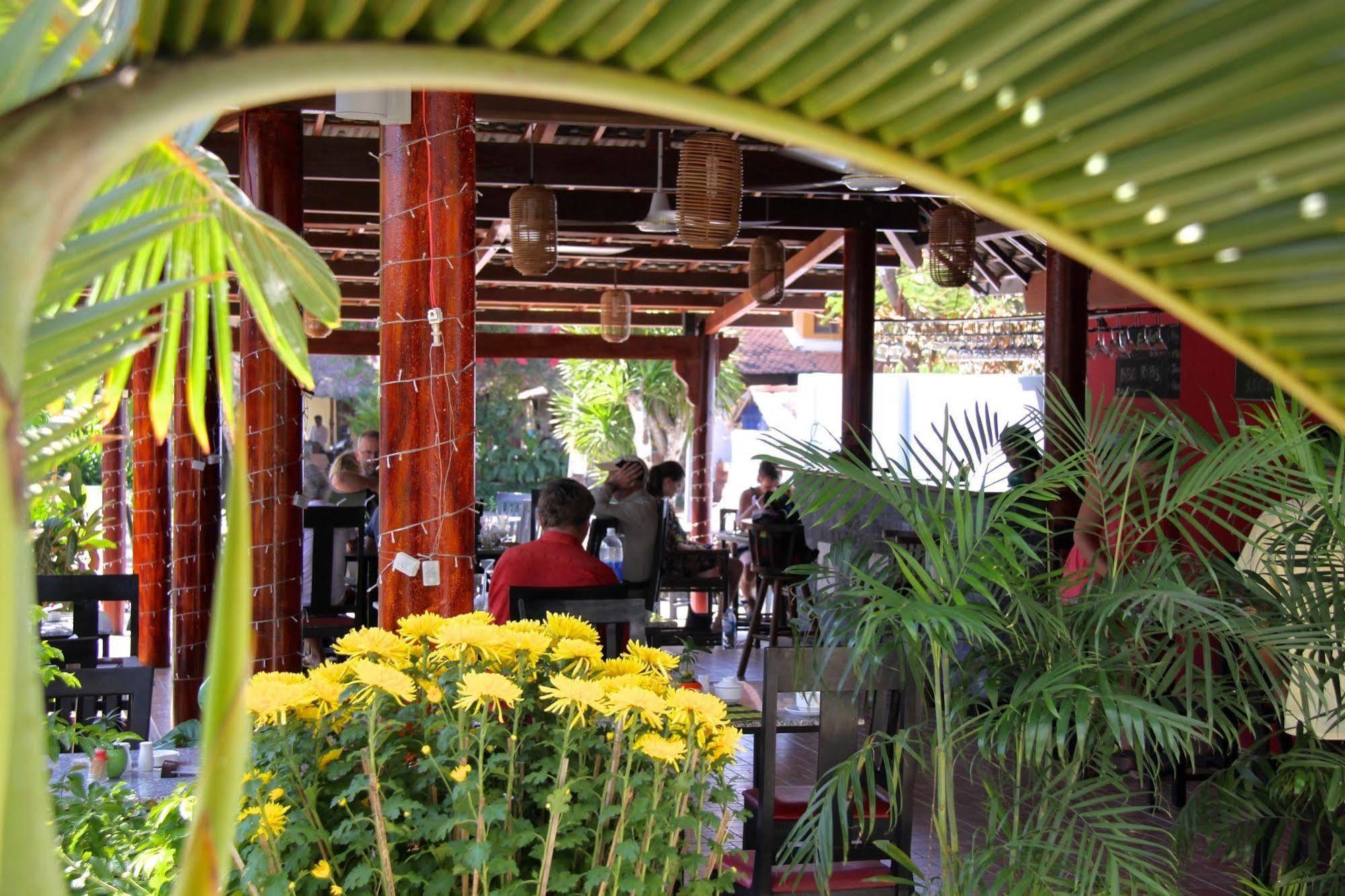Xin Chao Hotel Mui Ne Exterior photo